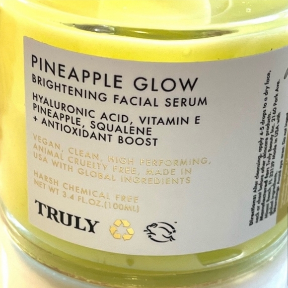 Truly Pineapple Glow Brightening Body Serum - Picture 5 of 6